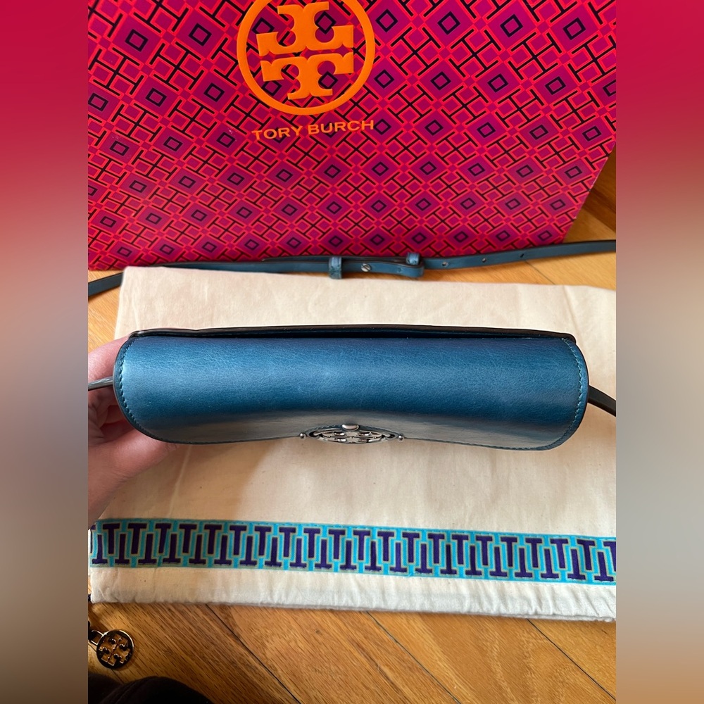 Tory Burch Miller Glazed Wallet Crossbody - Picture 8 of 15
